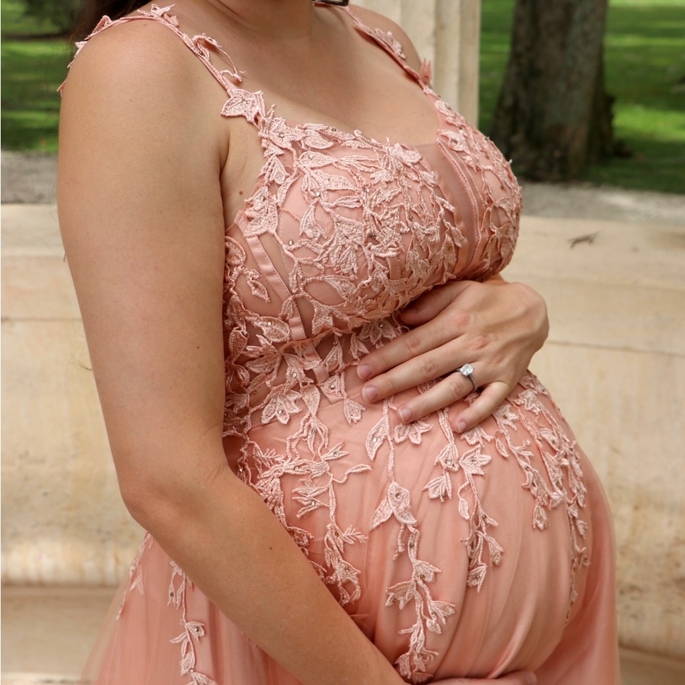 A-Line/Princess Tulle ball gown maternity photoshoot dress